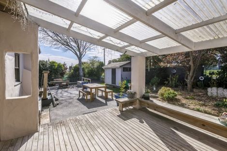 Photo of property in 14 Winara Avenue, Waikanae, 5036