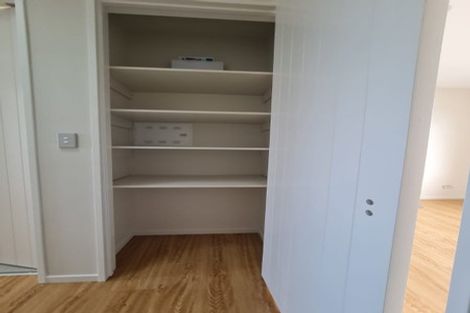 Photo of property in 2/532 Glenfield Road, Glenfield, Auckland, 0629