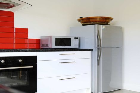 Photo of property in 339c Devon Street West, New Plymouth, 4310