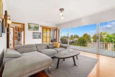 Photo of property in 17 Old Onerahi Road, Onerahi, Whangarei, 0110