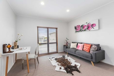 Photo of property in 1/12 Kaweka Street, New Lynn, Auckland, 0600