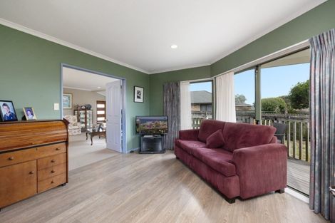 Photo of property in 5 Burnt Oak Drive, Pyes Pa, Tauranga, 3112