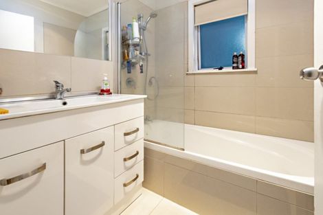 Photo of property in 142 Russell Road, Manurewa, Auckland, 2102