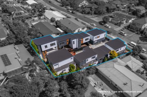 Photo of property in 1/12 Manuwai Road, Torbay, Auckland, 0630