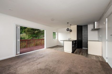 Photo of property in 2 Dunedin Terrace, Melrose, Wellington, 6023