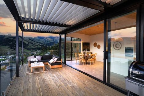 Photo of property in 21 Totara Drive, Duvauchelle, 7581