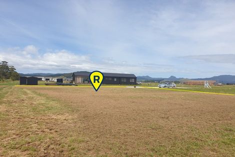 Photo of property in 106 Karearea Way, Matarangi, 3592