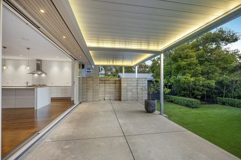 Photo of property in 28 Muritai Road, Milford, Auckland, 0620