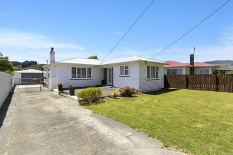 Photo of property in 58 Totara Street, Wainuiomata, Lower Hutt, 5014