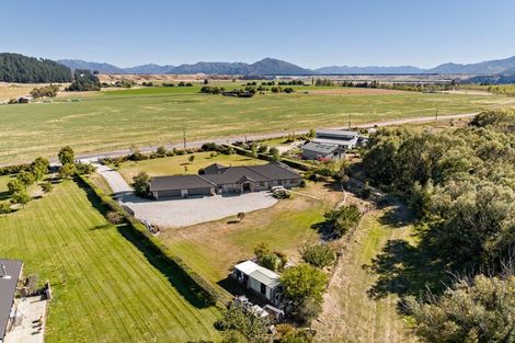 Photo of property in 20 Church Road, Luggate, Cromwell, 9383