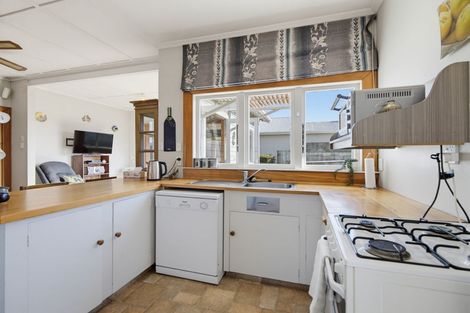 Photo of property in 16 Witham Street, Oamaru North, Oamaru, 9400
