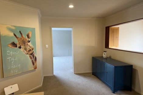 Photo of property in 2 Centaur Close, Albany, Auckland, 0632