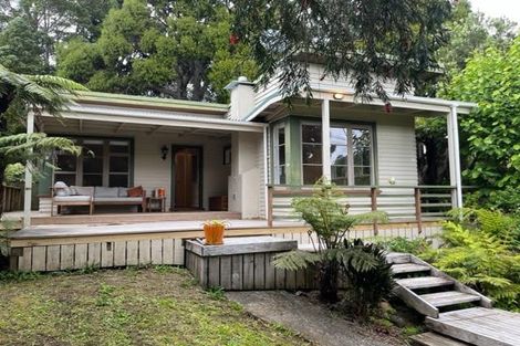 Photo of property in 802 West Coast Road, Oratia, Auckland, 0604