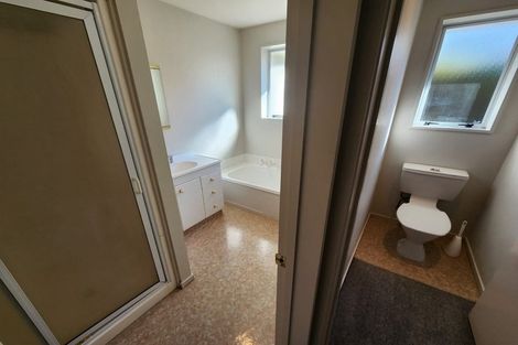 Photo of property in 2/7 Orlando Crescent, Waimairi Beach, Christchurch, 8083