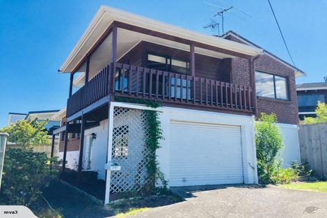 Photo of property in 24a East Coast Road, Milford, Auckland, 0620