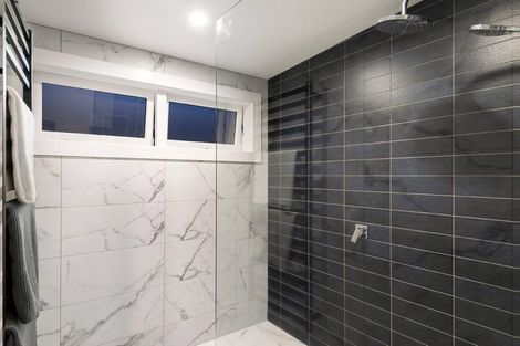 Photo of property in 64 Park Hill Road, Birkenhead, Auckland, 0626