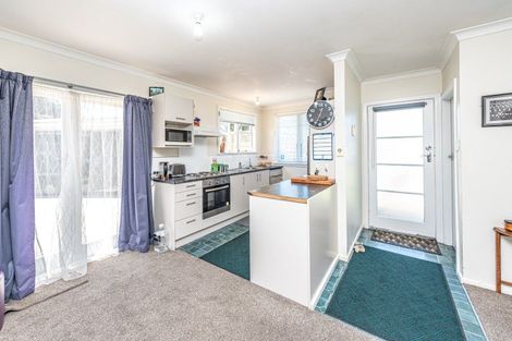 Photo of property in 14 Kotuku Street, Castlecliff, Whanganui, 4501