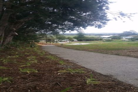 Photo of property in 2 St Julia Court, Helensville, 0800