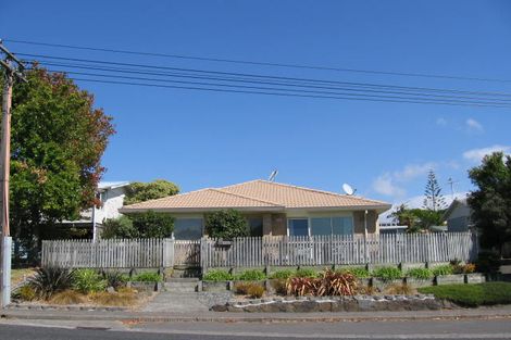 Photo of property in 2/44 County Road, Torbay, Auckland, 0630