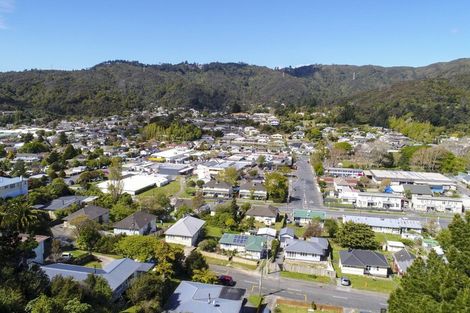 Photo of property in 6 Gribble Grove, Stokes Valley, Lower Hutt, 5019