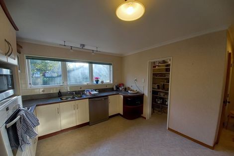 Photo of property in 4 Fernwood Place, Fitzherbert, Palmerston North, 4410
