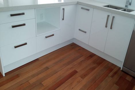 Photo of property in 13 Barclay Street, Newlands, Wellington, 6037