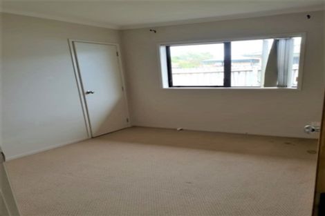 Photo of property in 28 Tussock Avenue, Mangere, Auckland, 2022