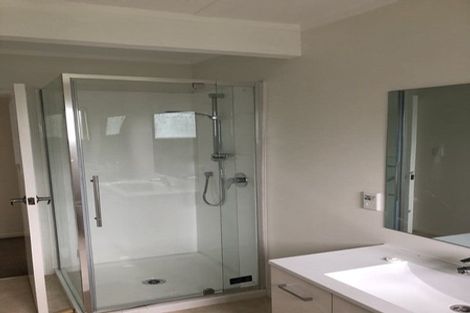 Photo of property in 2/42 Montreal Grove, Kingston, Wellington, 6021