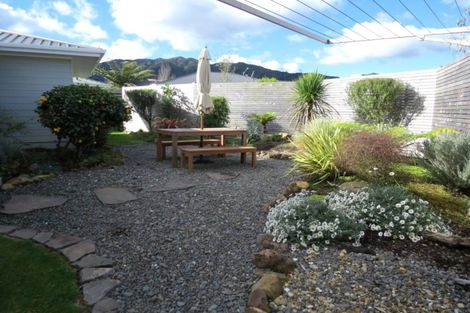Photo of property in 4 Allman Drive, Coromandel, 3506