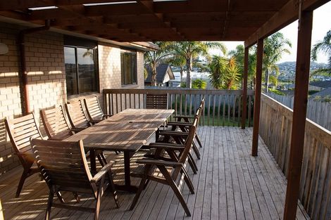 Photo of property in 18 Seamount Drive, Red Beach, 0932