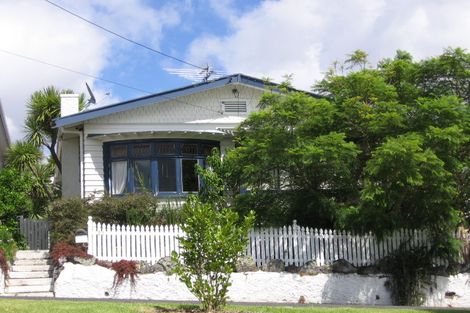 Photo of property in 21 Shoal Bay Road, Devonport, Auckland, 0624