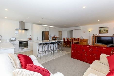 Photo of property in 180 Tukapa Street, Westown, New Plymouth, 4310