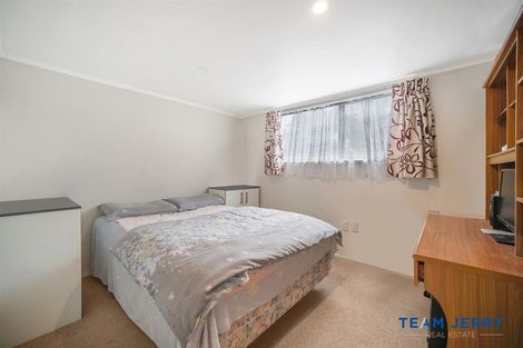 Photo of property in 30 Casuarina Road, Half Moon Bay, Auckland, 2012