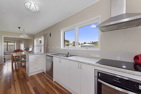 Photo of property in 22 Kingsley Street, St Andrews, Hamilton, 3200