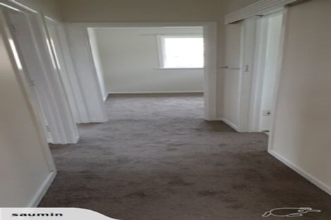 Photo of property in 16 Ellis Avenue, Mount Roskill, Auckland, 1041