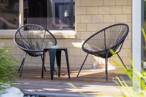 Photo of property in 196 Tutere Street, Waikanae Beach, Waikanae, 5036