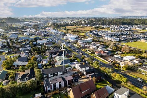 Photo of property in 360 Main Road, Huapai, Kumeu, 0810