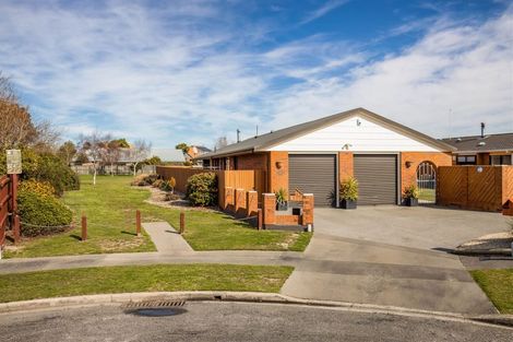 Photo of property in 14 Addison Place, Halswell, Christchurch, 8025