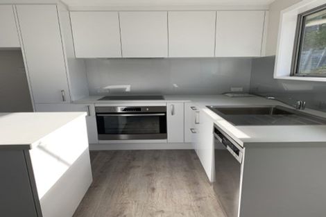 Photo of property in 137a Newlands Road, Newlands, Wellington, 6037