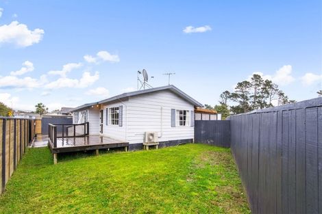 Photo of property in 1/25 Karepo Crescent, Ranui, Auckland, 0612