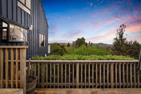 Photo of property in 136 Mountain Road, Henderson Valley, Auckland, 0612