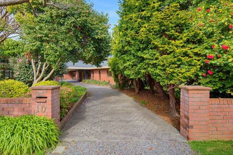 Photo of property in 10 Karaka Grove, Waikanae, 5036