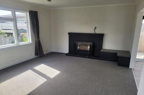 Photo of property in 73 Govett Avenue, Frankleigh Park, New Plymouth, 4310