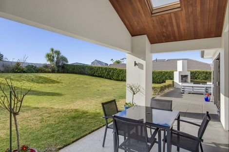Photo of property in 8 Rae Lane, Paraparaumu Beach, Paraparaumu, 5032