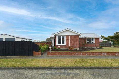 Photo of property in 25 Wimborne Crescent, Aranui, Christchurch, 8061