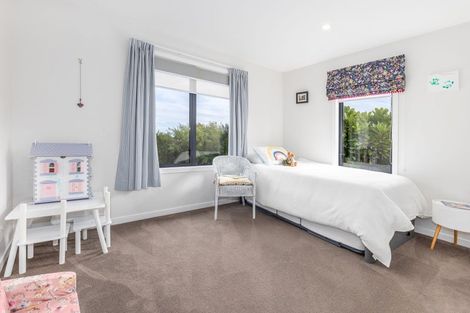 Photo of property in 9 Tauhou Place, Waikanae, 5036