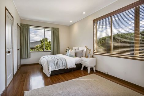 Photo of property in 156 Clovelly Road, Bucklands Beach, Auckland, 2012