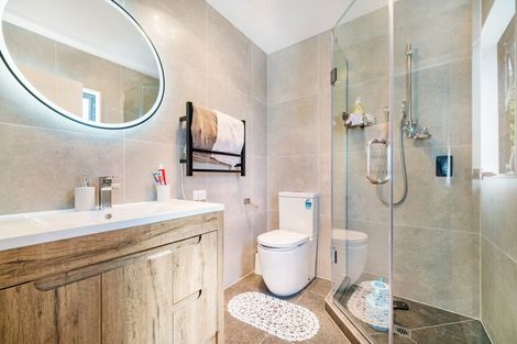 Photo of property in 47d Bruce Mclaren Road, Henderson, Auckland, 0612