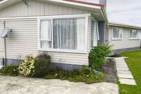 Photo of property in 17 Doctors Hill Road, Maungaturoto, 0520