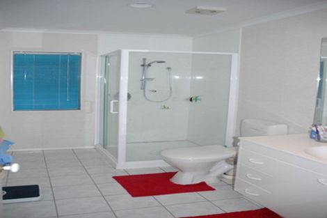 Photo of property in 192a Botany Road, Botany Downs, Auckland, 2010